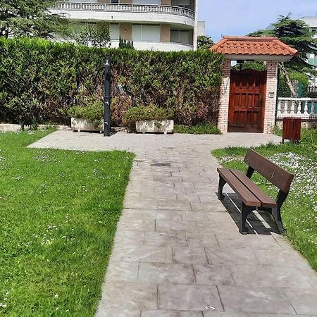 Appartamento Reformado, A 2Min De Playa, En La Mejor Zona. Laredo Esterno foto