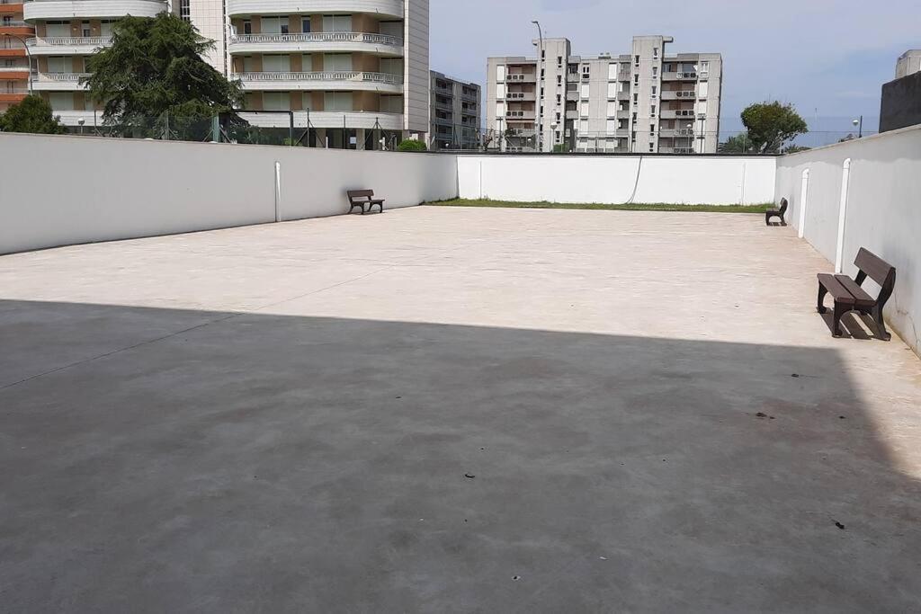 Appartamento Reformado, A 2Min De Playa, En La Mejor Zona. Laredo Esterno foto